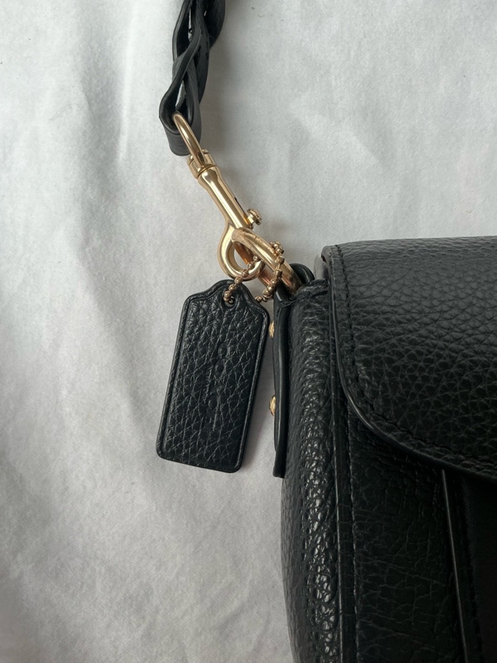 Coach Black Leather Shoulder Bag with Gold Hardware - Picture 4 of 8